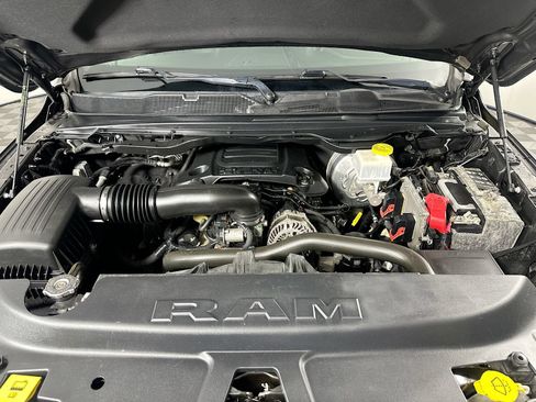 Used 2019 RAM 1500 Laramie AWD/4WD image 27