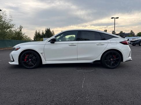 Used 2025 Honda Civic Type R image 4