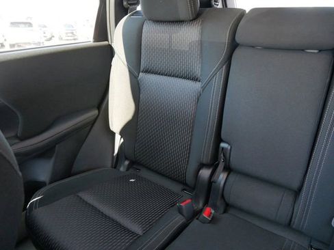 Used 2025 Mitsubishi Outlander ES AWD/4WD image 13