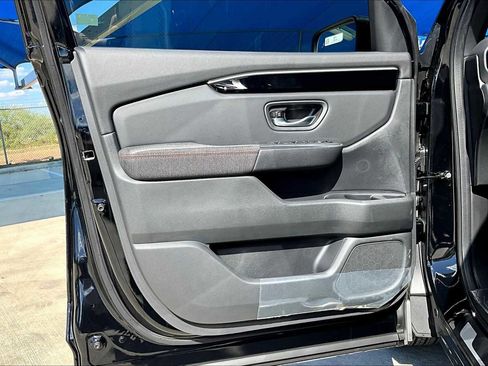 New 2025 Honda Pilot Sport image 10