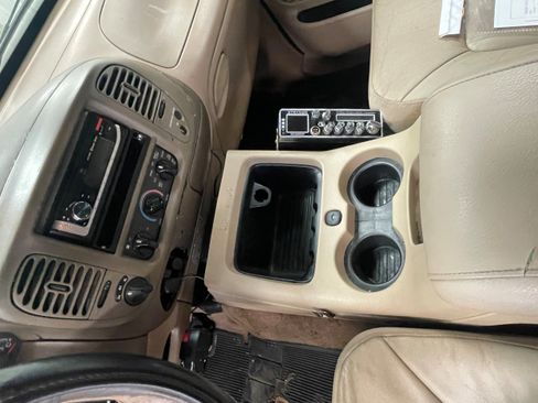 Used 1999 Ford F150 XLT image 15