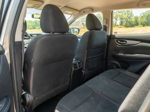 Used 2018 Nissan Rogue Sport S FWD image 12