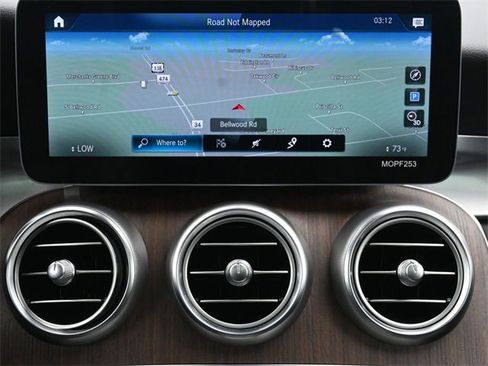 Used 2020 Mercedes-Benz GLC 300 4MATIC image 22