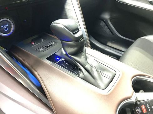 Used 2021 Toyota Venza Limited w/ Advanced Technology Package image 26