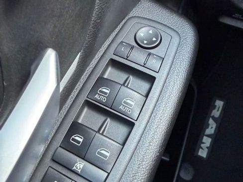 Used 2022 RAM 1500 Big Horn AWD/4WD image 19