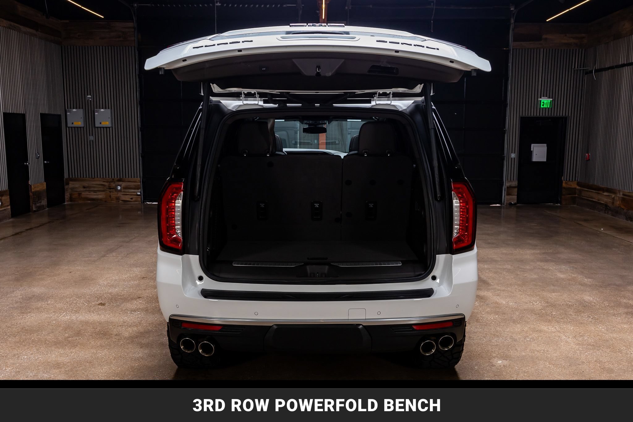 Used 2024 GMC Yukon Denali AWD/4WD image 9
