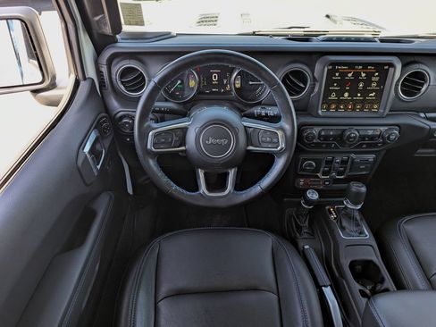 Used 2023 Jeep Wrangler Unlimited Rubicon 4xe w/ Cold Weather Group AWD/4WD image 30
