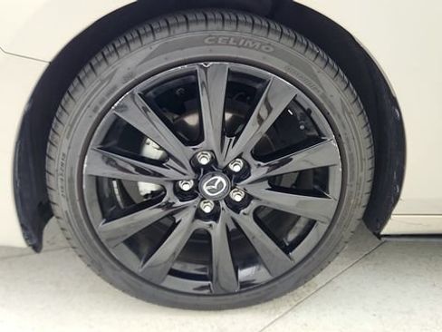 Used 2024 MAZDA MAZDA3 s FWD image 9