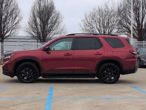 Certified 2025 Honda Pilot Black Edition image 9