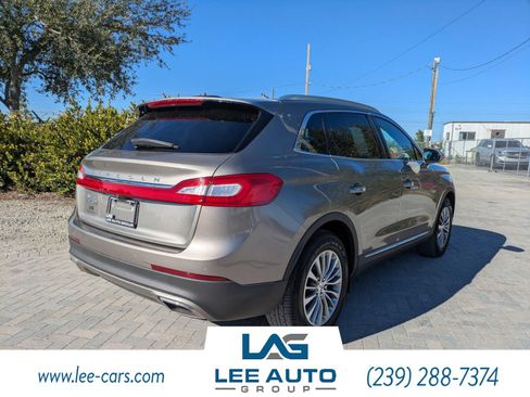 Used 2016 Lincoln MKX Select w/ Select Plus Package image 3