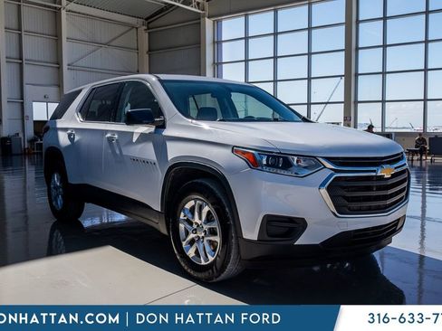 Used 2019 Chevrolet Traverse LS image 31