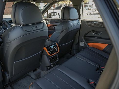 New 2025 Bentley Bentayga image 34