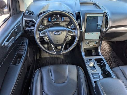 Used 2021 Ford Edge Titanium image 13