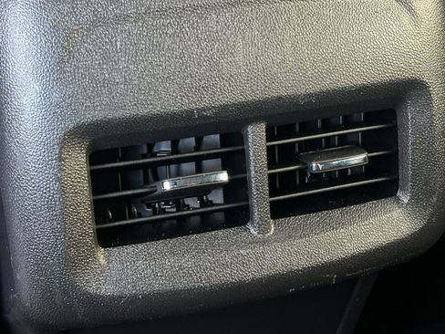 Used 2023 GMC Terrain SLE w/ Driver Convenience Package AWD/4WD image 19