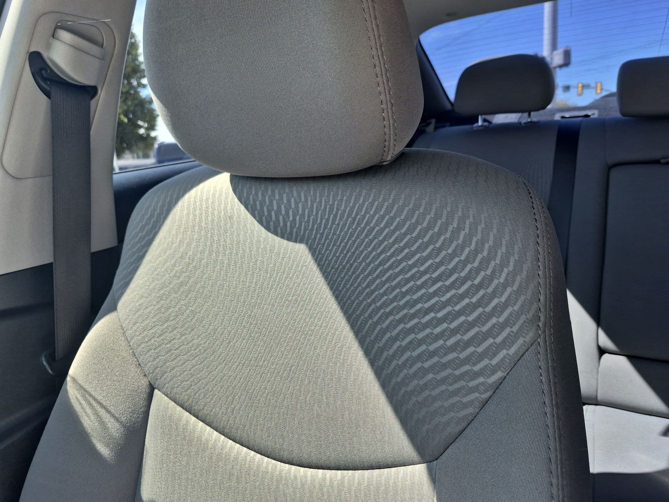 Used 2014 Hyundai Elantra SE FWD image 32