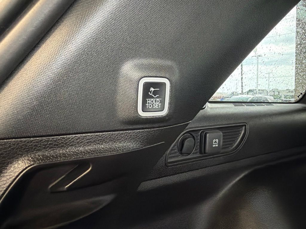 Used 2024 Jeep Grand Cherokee Altitude AWD/4WD image 22