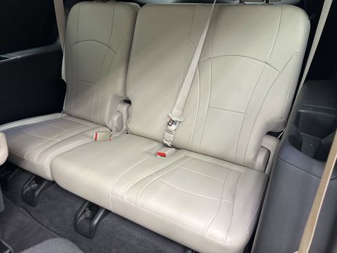 Used 2018 Buick Enclave Essence image 23