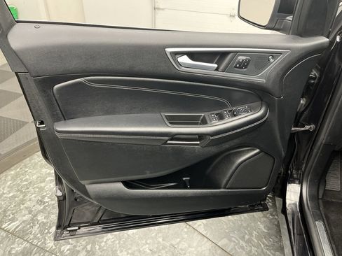 Certified 2024 Ford Edge Titanium image 7