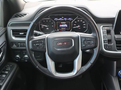 Used 2021 GMC Yukon XL SLT image 13