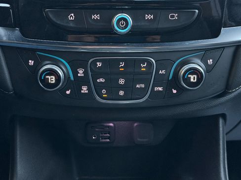 Used 2022 Chevrolet Traverse Premier image 13