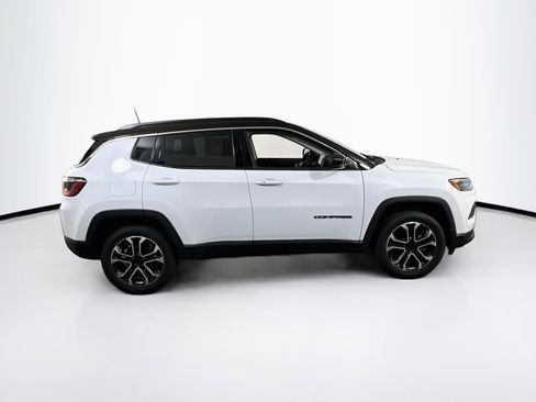 Used 2022 Jeep Compass Limited w/ Sun and Sound Group AWD/4WD image 4