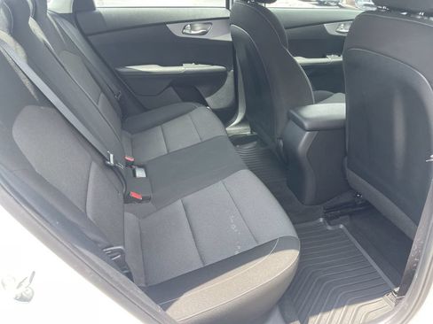 Certified 2023 Kia Forte LXS w/ LXS Technology Package FWD image 22