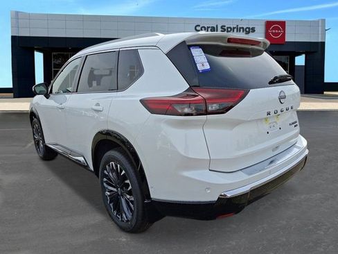 New 2026 Nissan Rogue Platinum w/ Platinum Premium Package AWD/4WD image 2
