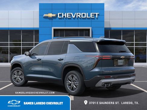 New 2025 Chevrolet Traverse LT w/ Driver Confidence Package image 3