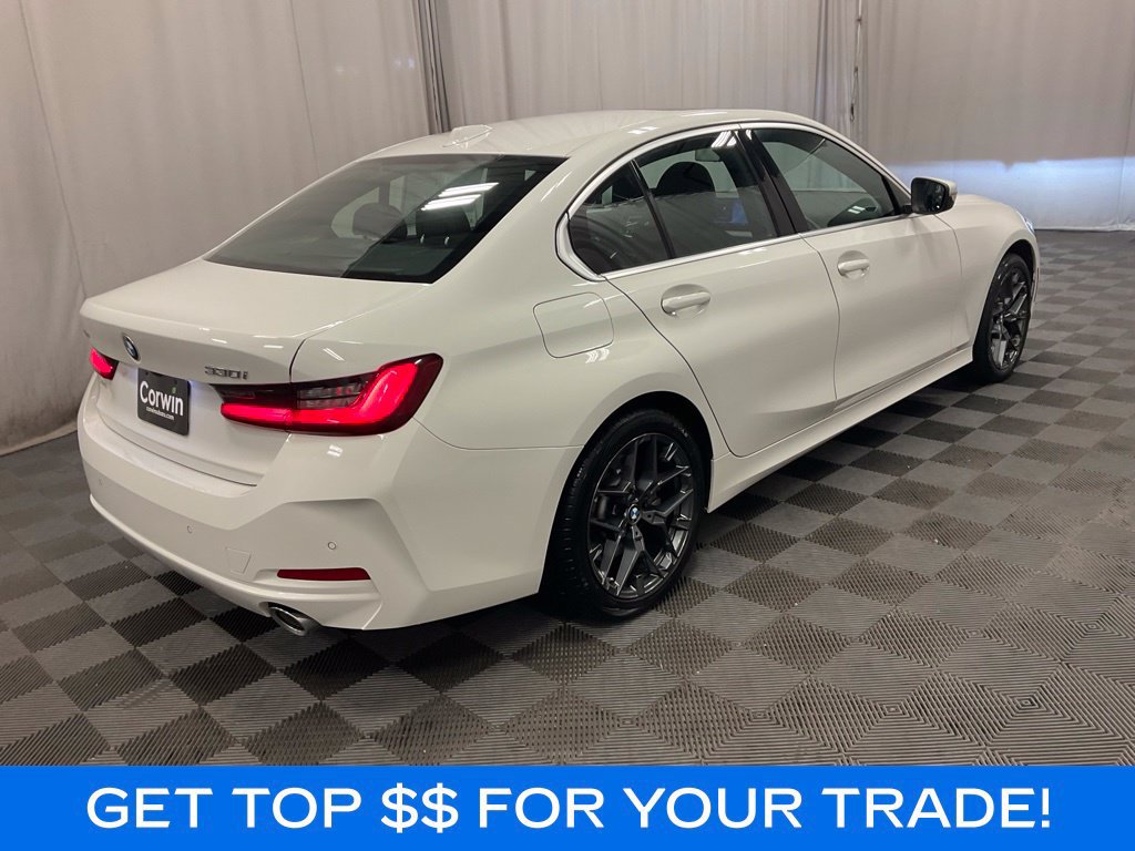 Used 2026 BMW 330i xDrive Sedan AWD/4WD image 3