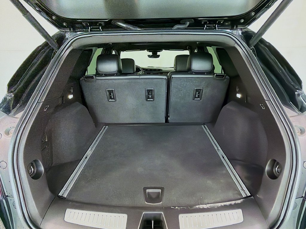 Used 2023 Cadillac XT5 Premium Luxury w/ Technology Package FWD image 31