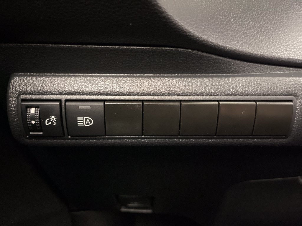 Used 2024 Toyota Corolla LE FWD image 28