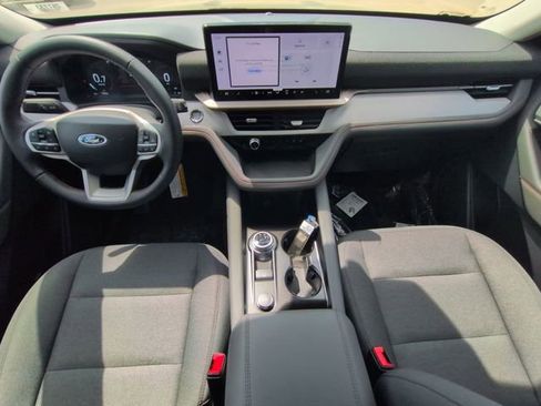 New 2026 Ford Explorer Active RWD image 15