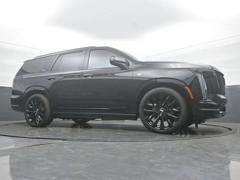 Certified 2026 Cadillac Escalade Platinum Sport w/ LPO, ONYX Package AWD/4WD image 46