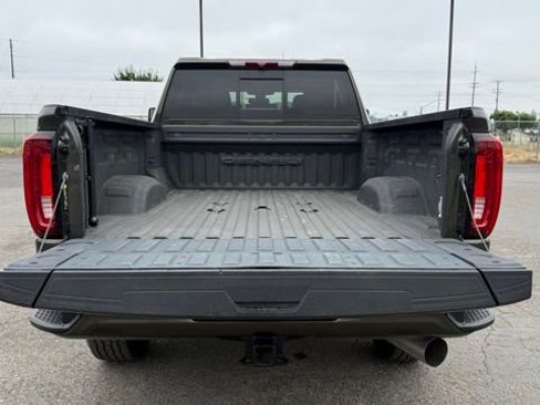 Used 2022 GMC Sierra 2500 Denali image 10