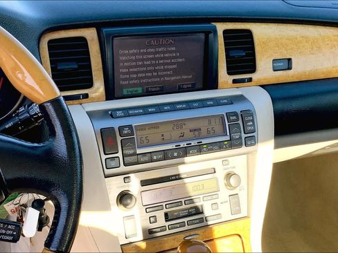 Used 2004 Lexus SC 430 Convertible image 5