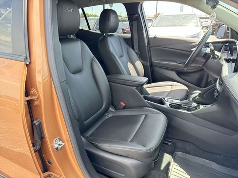 Used 2024 Buick Encore GX Sport Touring w/ Comfort Package AWD/4WD image 24