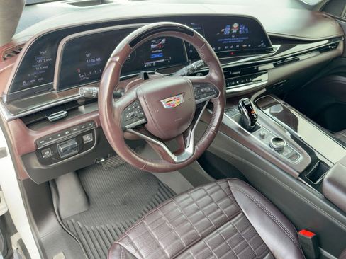 Certified 2024 Cadillac Escalade ESV Sport Platinum w/ LPO, ONYX Package image 3