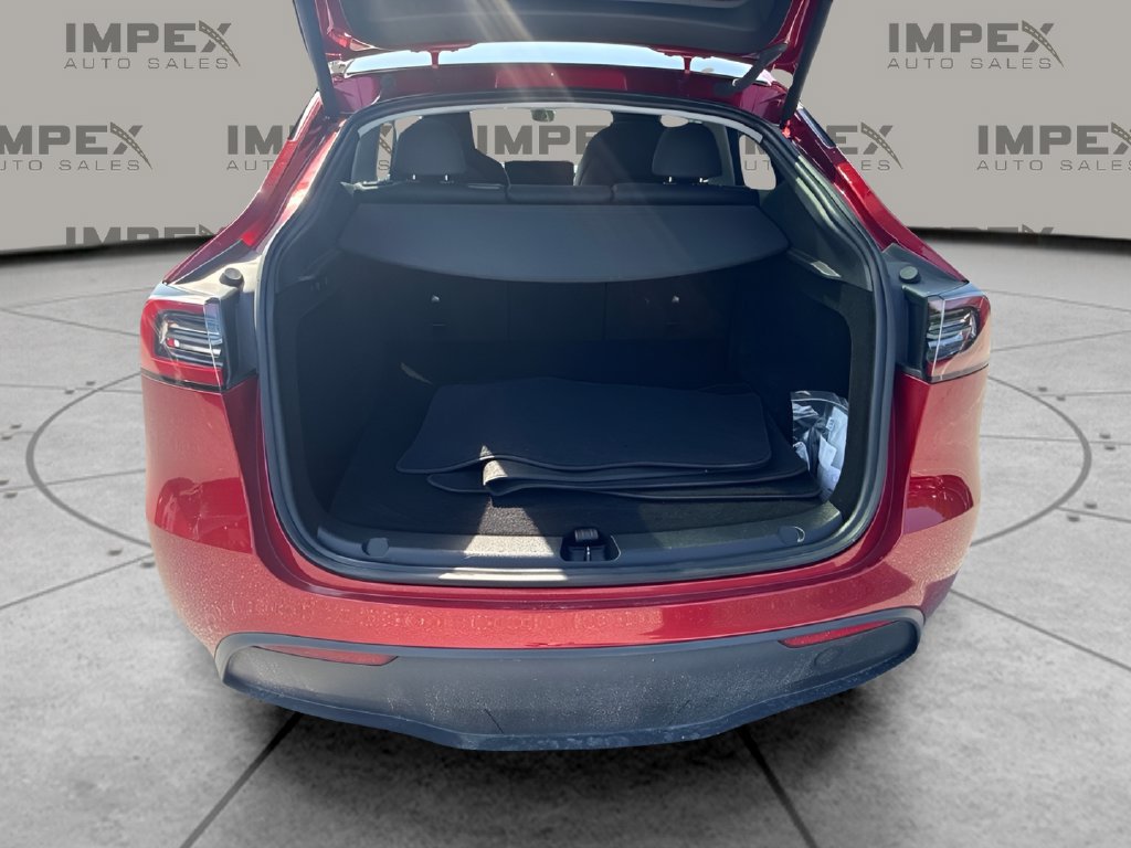 Used 2024 Tesla Model Y Long Range AWD/4WD image 24