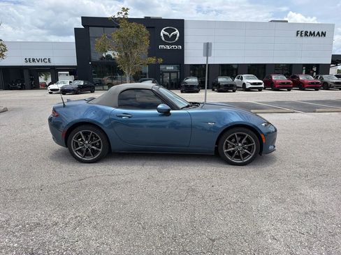 Used 2020 MAZDA MX-5 Miata Grand Touring RWD image 4