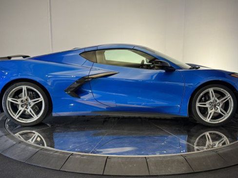 Used 2024 Chevrolet Corvette Stingray Premium Cpe w/ Z51 Performance Package RWD image 27