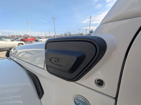 Used 2021 Jeep Wrangler Unlimited Sahara w/ Cold Weather Group image 45