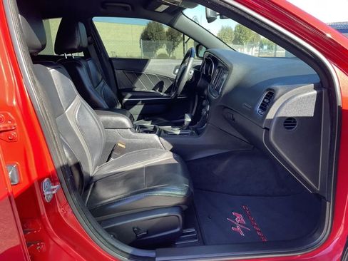 Used 2017 Dodge Charger R/T w/ Plus Group image 21