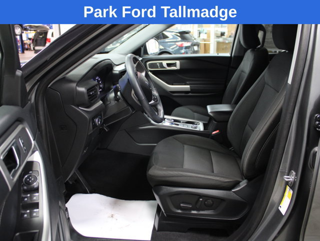 Used 2023 Ford Explorer XLT AWD/4WD image 13
