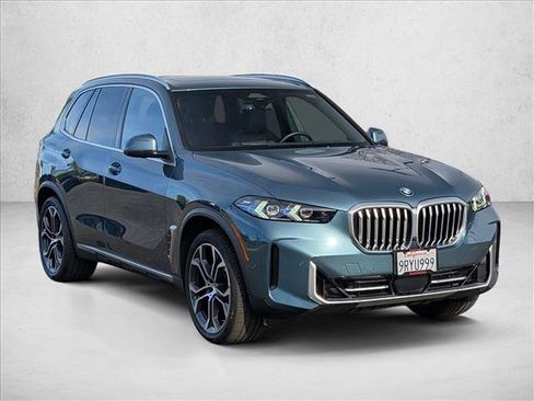 Certified 2025 BMW X5 sDrive40i w/ Parking Assistance Package image 3