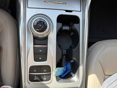 Used 2021 Ford Explorer XLT w/ Equipment Group 202A image 37