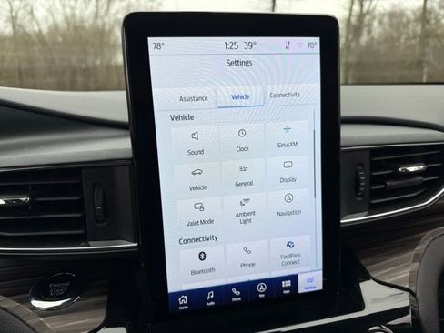 Certified 2023 Ford Explorer Limited w/ Limited Technology Package image 32