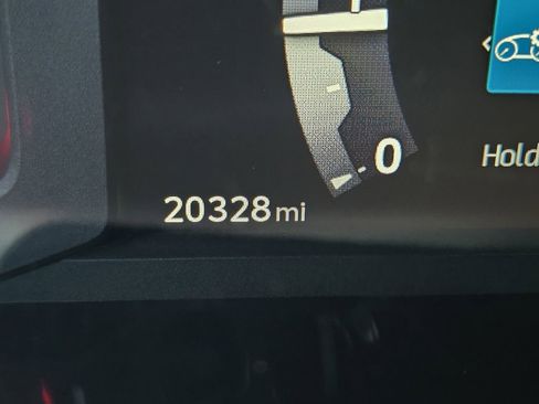 Used 2025 Toyota Tacoma SR image 19