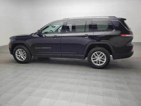 Used 2023 Jeep Grand Cherokee L Laredo image 3
