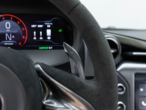 Used 2026 McLaren 750S Spider RWD image 27