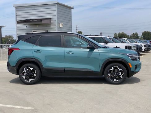 New 2026 Kia Seltos S FWD image 2